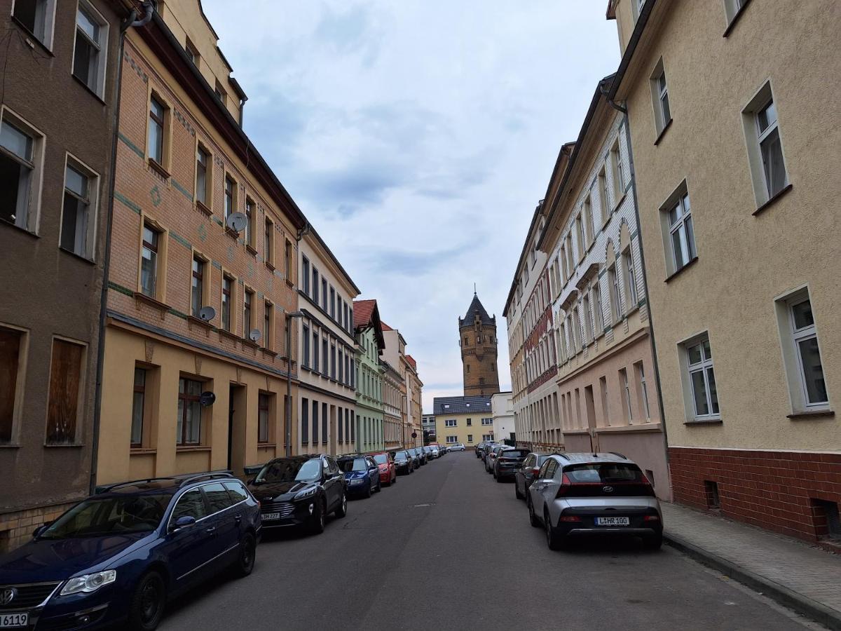 Schoene Zwei-Zimmer-Wohnung "W2" Mit 4 Einzelbetten Und Wlan In Zwenkau Bei Leipzig Im Neuseenland Luaran gambar